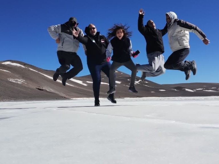 Campo De Piedra Pomez Con Carachi Pampa foto 1