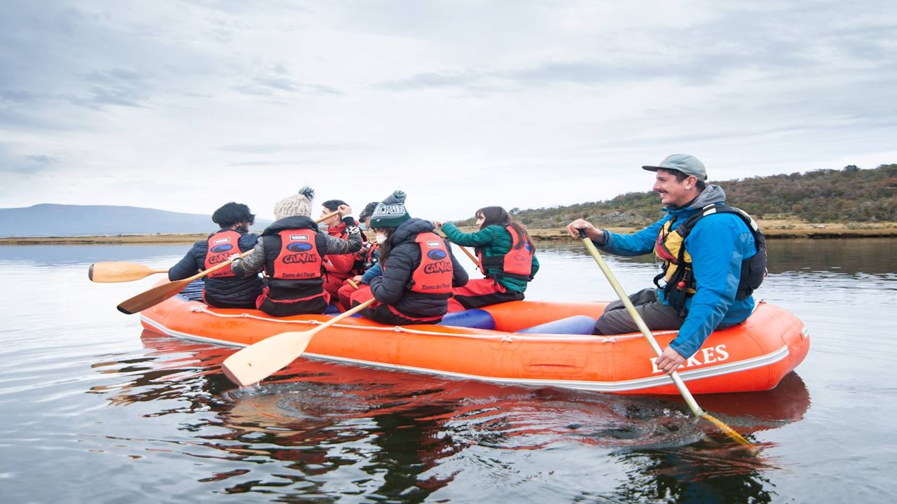 Canoeing On The Gable Channel (4)