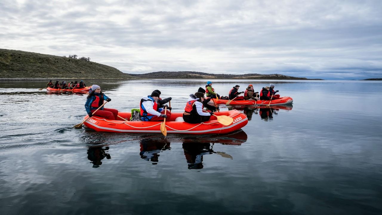 Canoeing On The Gable Channel (9)