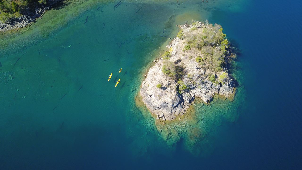 Experiência De Caiaque No Lago Lacar E Pichi Machonico foto 8