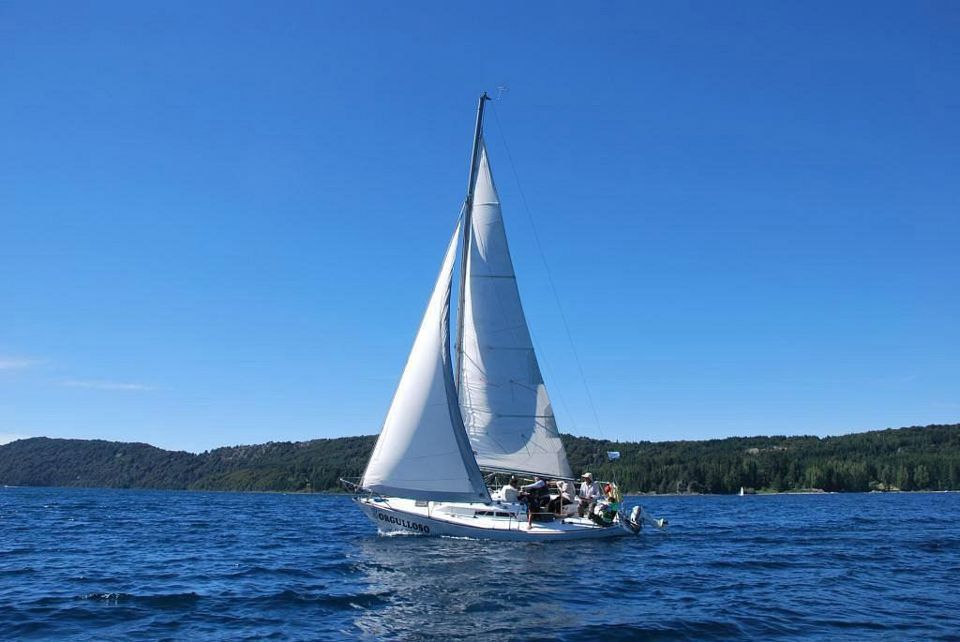 Navegación A Velero En El Lago Nahuel Huapi foto 7