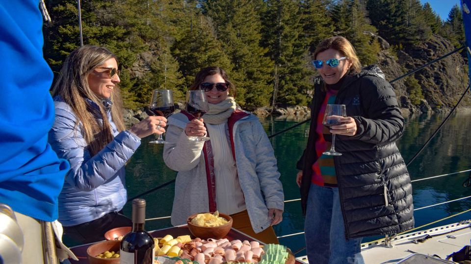 Navegación A Velero En El Lago Nahuel Huapi foto 6