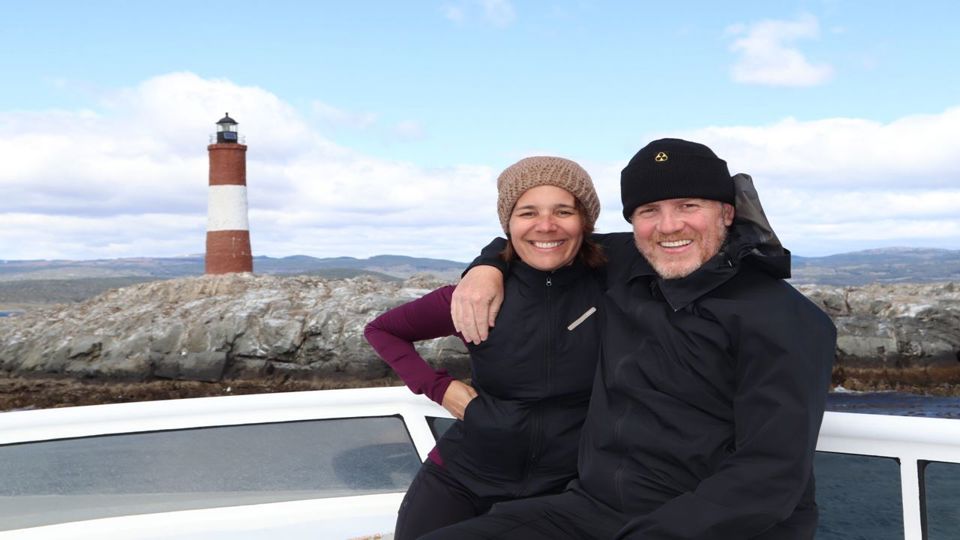 Navegación Canal De Beagle Y Caminata Con Pinguinos En Isla Martillo
 foto 11