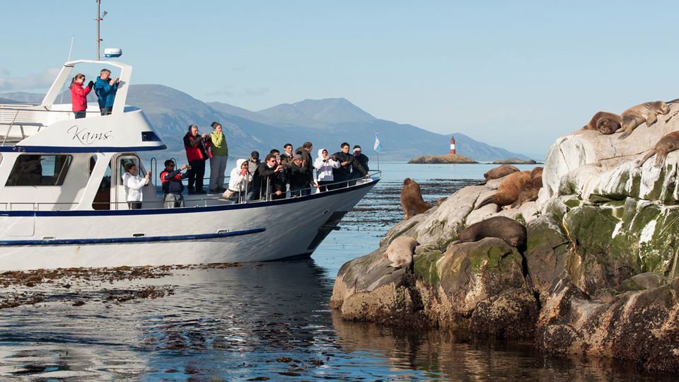 Yacht Navigation Through The Beagle Channel foto 6