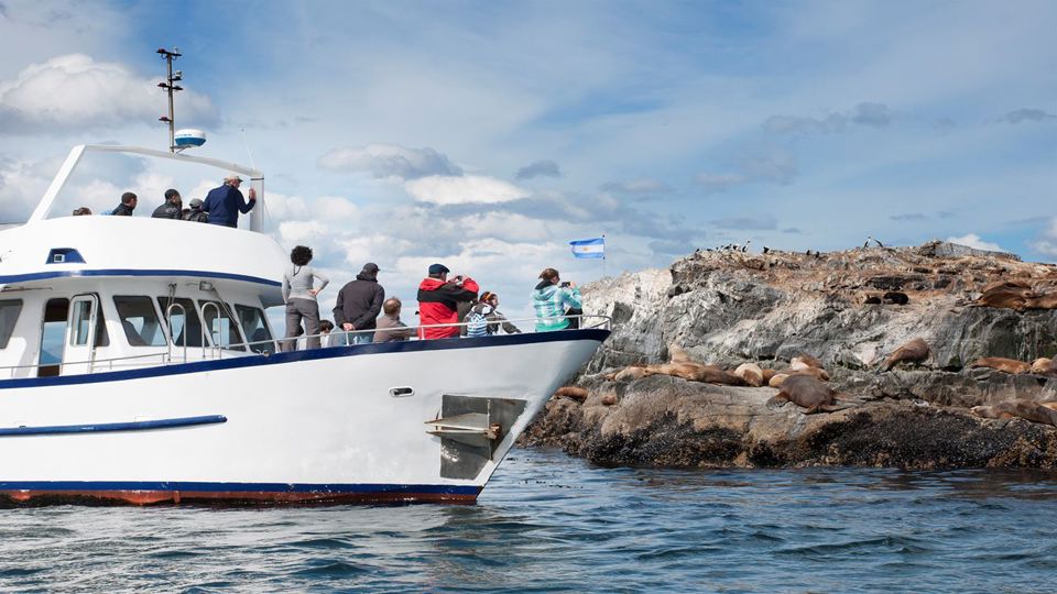 Yacht Navigation Through The Beagle Channel foto 4