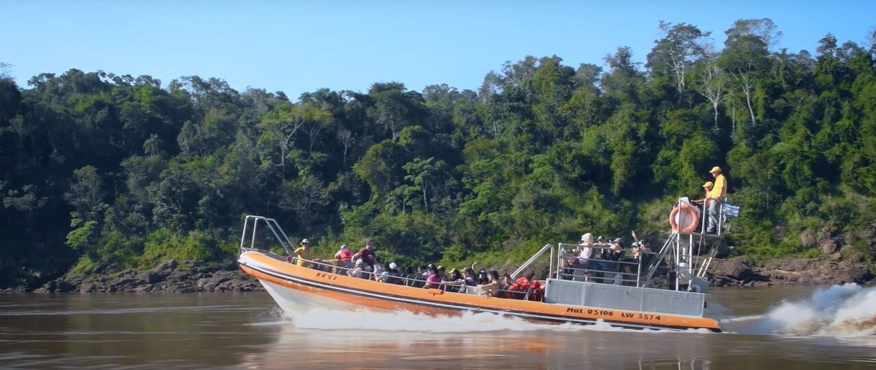 Navegacion Por Rio Iguazu (1)