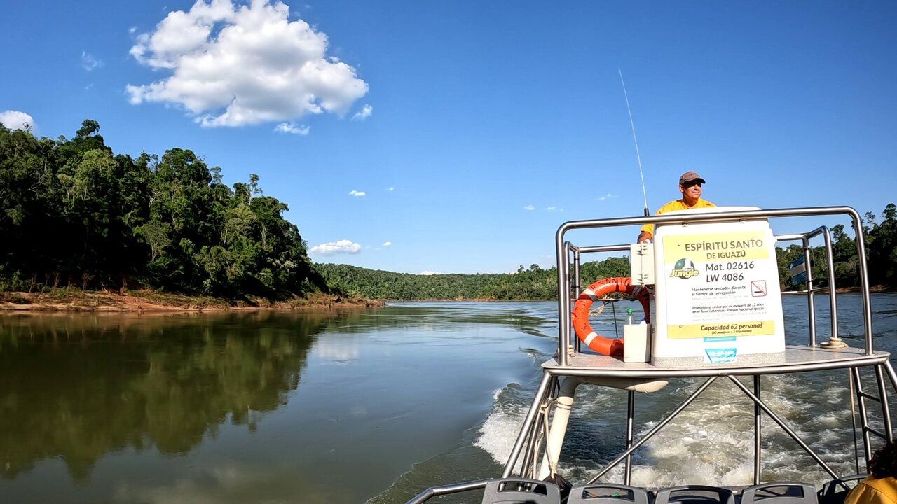 Navegacion Por Rio Iguazu (10)