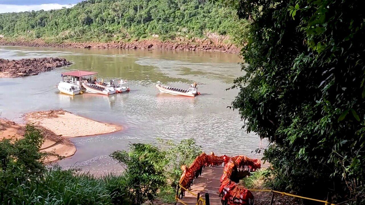 Navegacion Por Rio Iguazu (9)