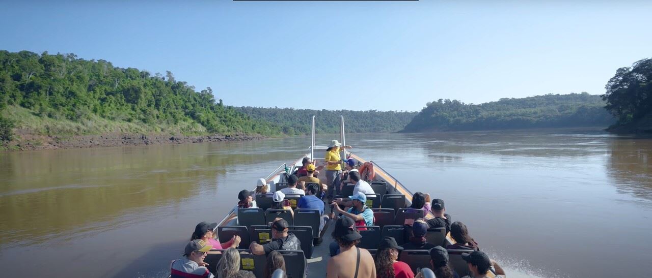 Navegacion Por Rio Iguazu (5)