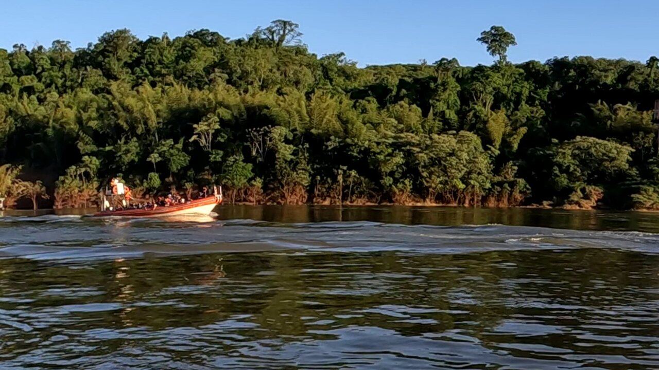 Navegacion Por Rio Iguazu (8)