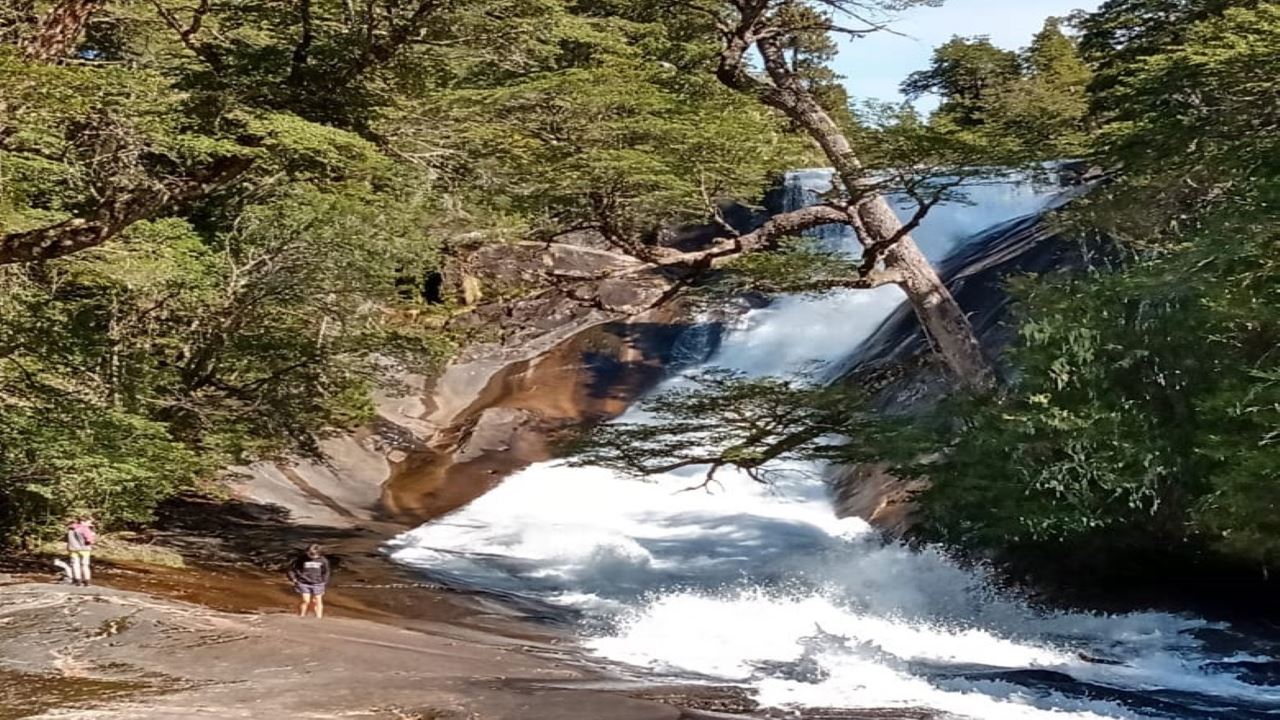 Pesca Con Trolling En El Lago Nahuel Huapi (7)