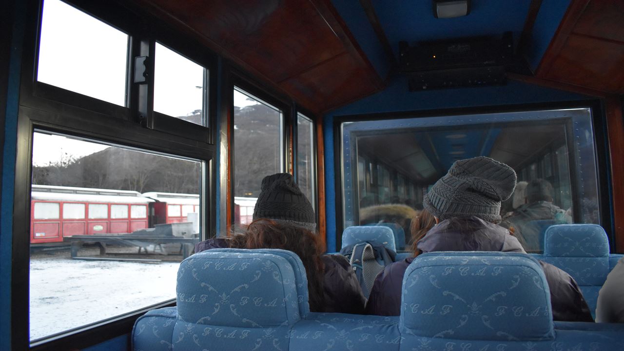 Offer: Transfers To And From Airport And National Park By Train foto 6