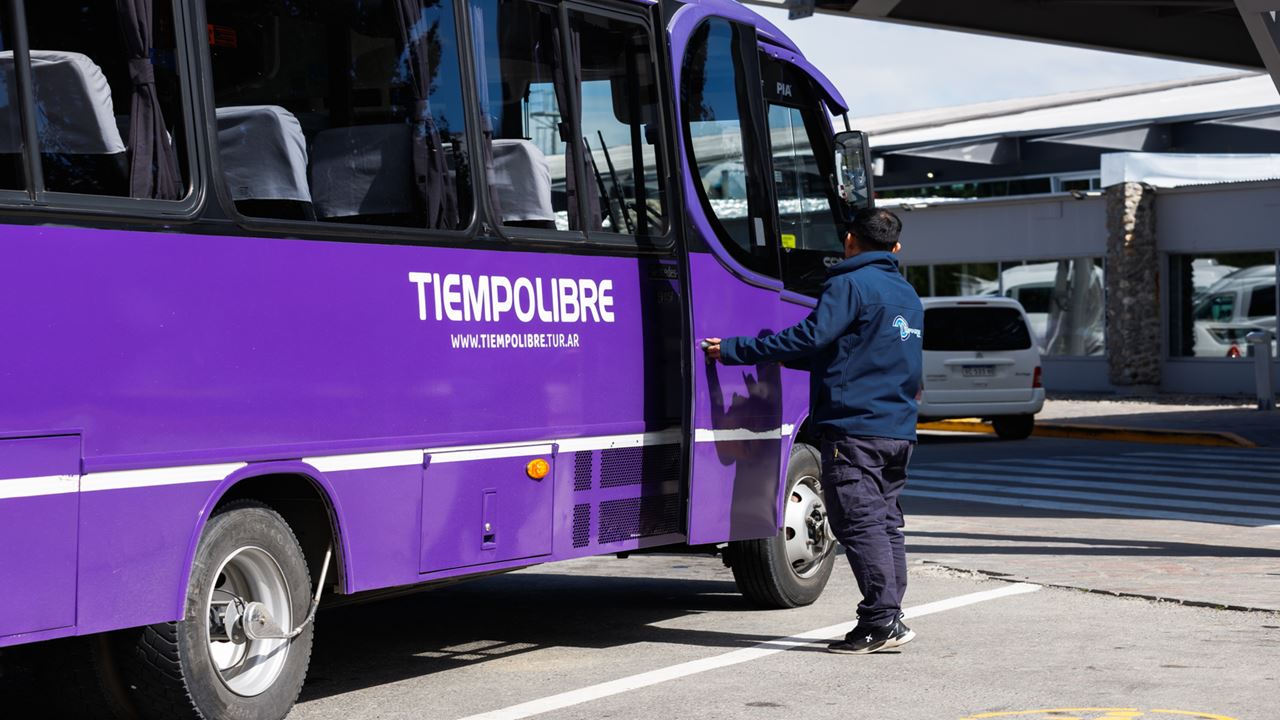 Offer: Transfers To And From Airport And National Park By Train foto 11