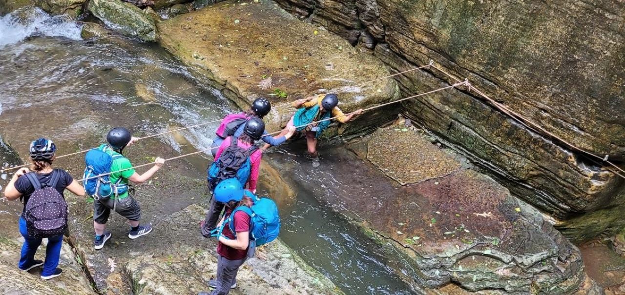 Crossing From The Puna To The Yungas foto 4