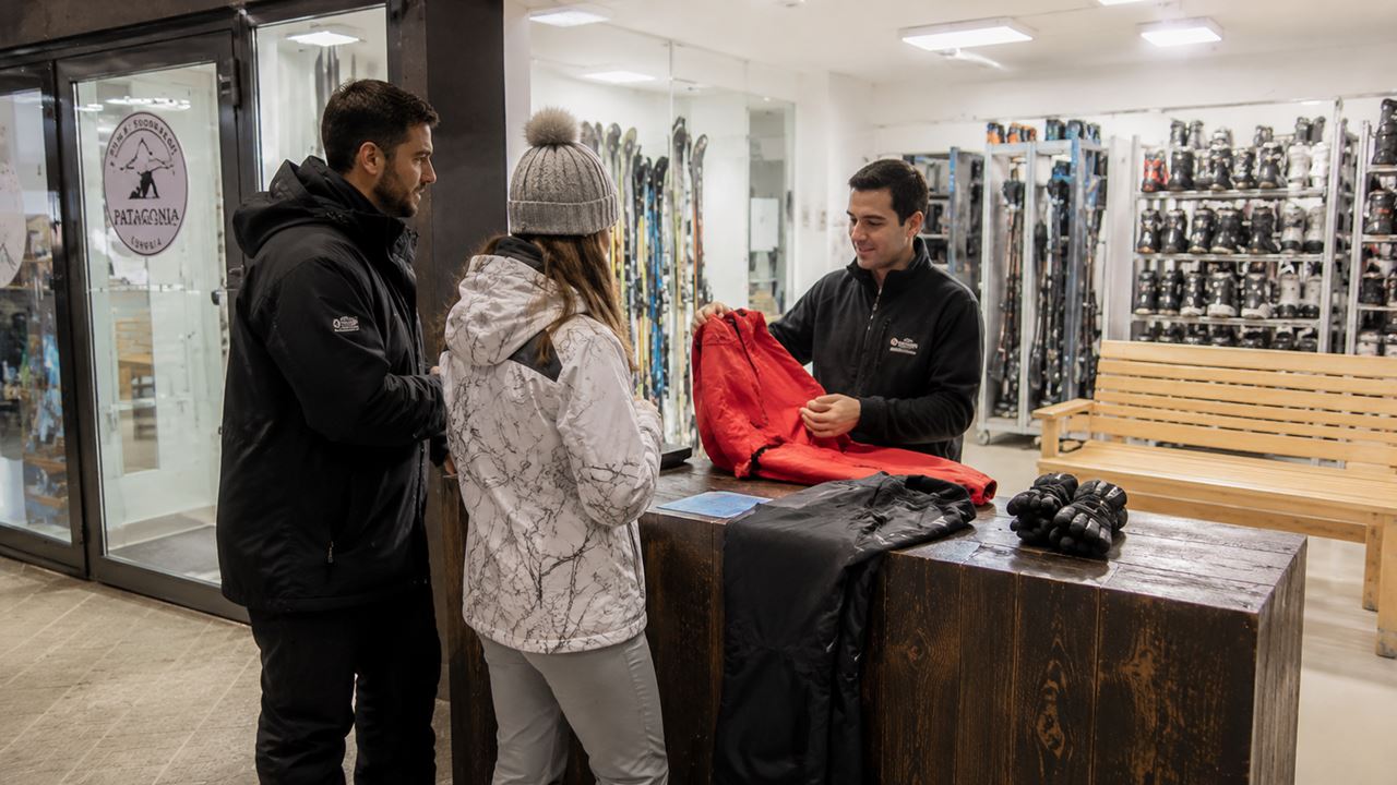 Snow Clothing Rental foto 1