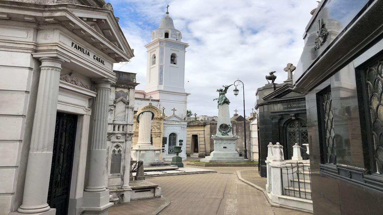 Passeio A Pé Pelo Cemitério Recoleta foto 6