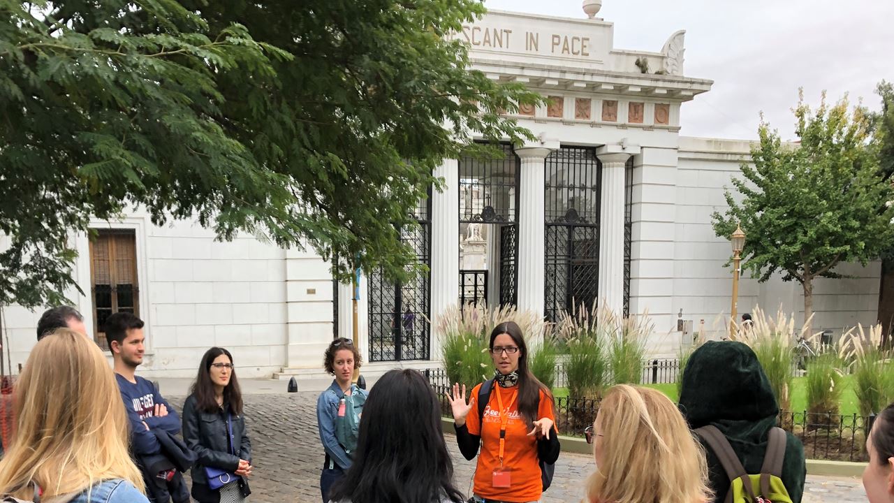 Passeio A Pé Pelo Cemitério Recoleta foto 3