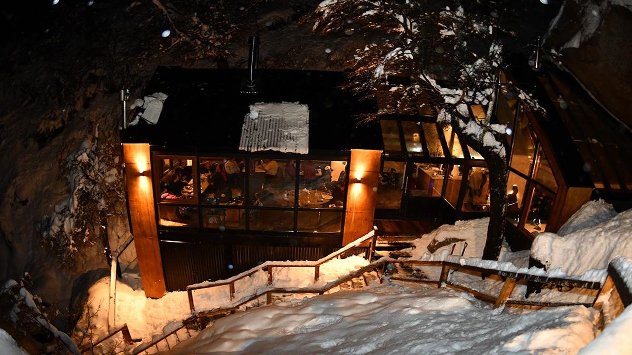 Night Snow Traverse And Dinner At Cerro Catedral (8)