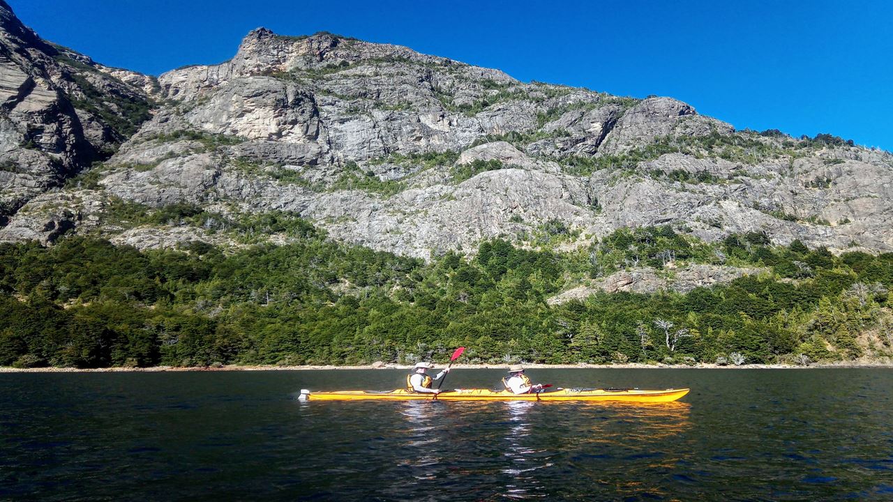 Kayak Tour Lake Moreno Or Gutierrez - Half Day