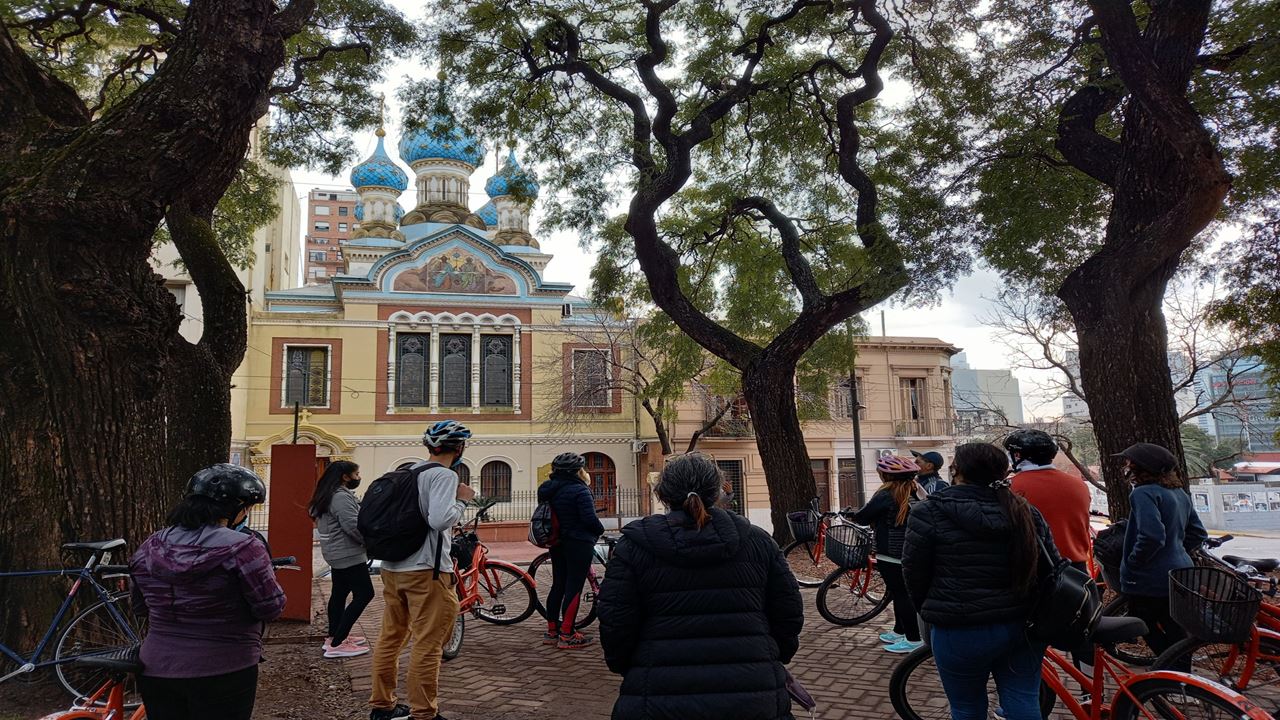 Migrants Bike Tour And Peruvian Food Tasting
