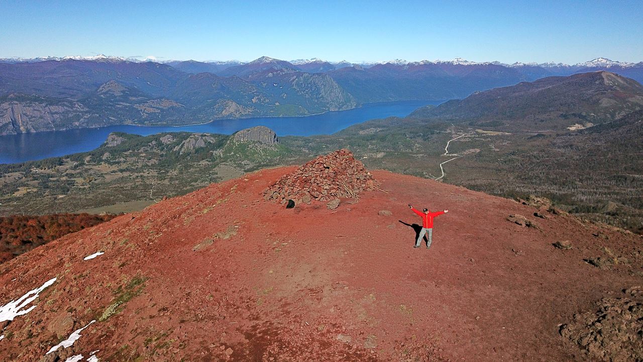 Trekking En El Volcán Colorado